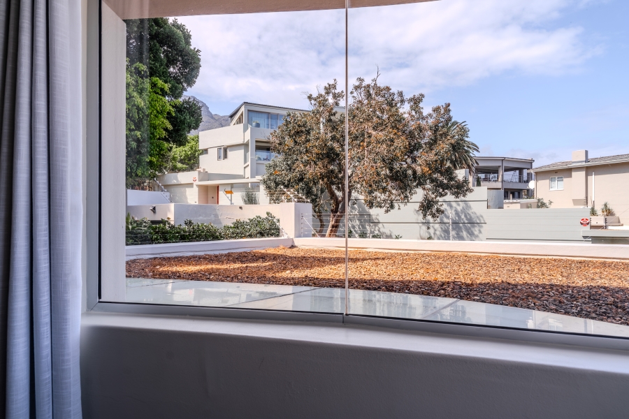 8 Bedroom Property for Sale in Camps Bay Western Cape